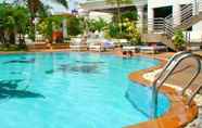 สระว่ายน้ำ 3 Camelot Hotel Pattaya
