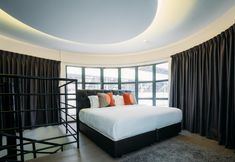 Bedroom 4 B Lot Hotel