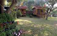 Common Space 5 Family Huts Pai