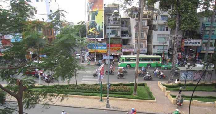 Tempat Tarikan Berdekatan Van Phat Hotel