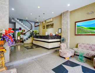 Lobi 2 Little Home Hotel