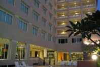 Luar Bangunan Crown Pattaya Beach Hotel