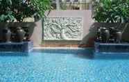 Hồ bơi 7 Crown Pattaya Beach Hotel