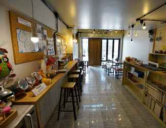 Sảnh chờ 2 Sleep Owl Hostel