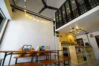 Sảnh chờ Sleep Owl Hostel