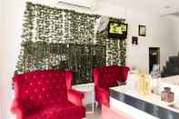 Lobi Royal Q & D Suites Hotel