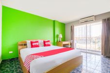 Bedroom Green Beach Room