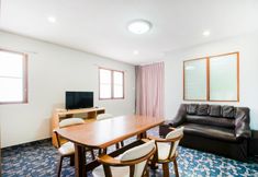 Bedroom 6 Green Beach Room