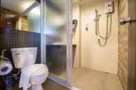 Toilet Kamar We Valley Hotel