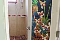 In-room Bathroom Baan Ingna Resort Hotel