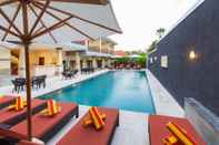 Swimming Pool Kubu Petitenget Suite