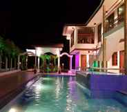 Swimming Pool 6 Al-Safina Kijal Beach Resort & Restaurant
