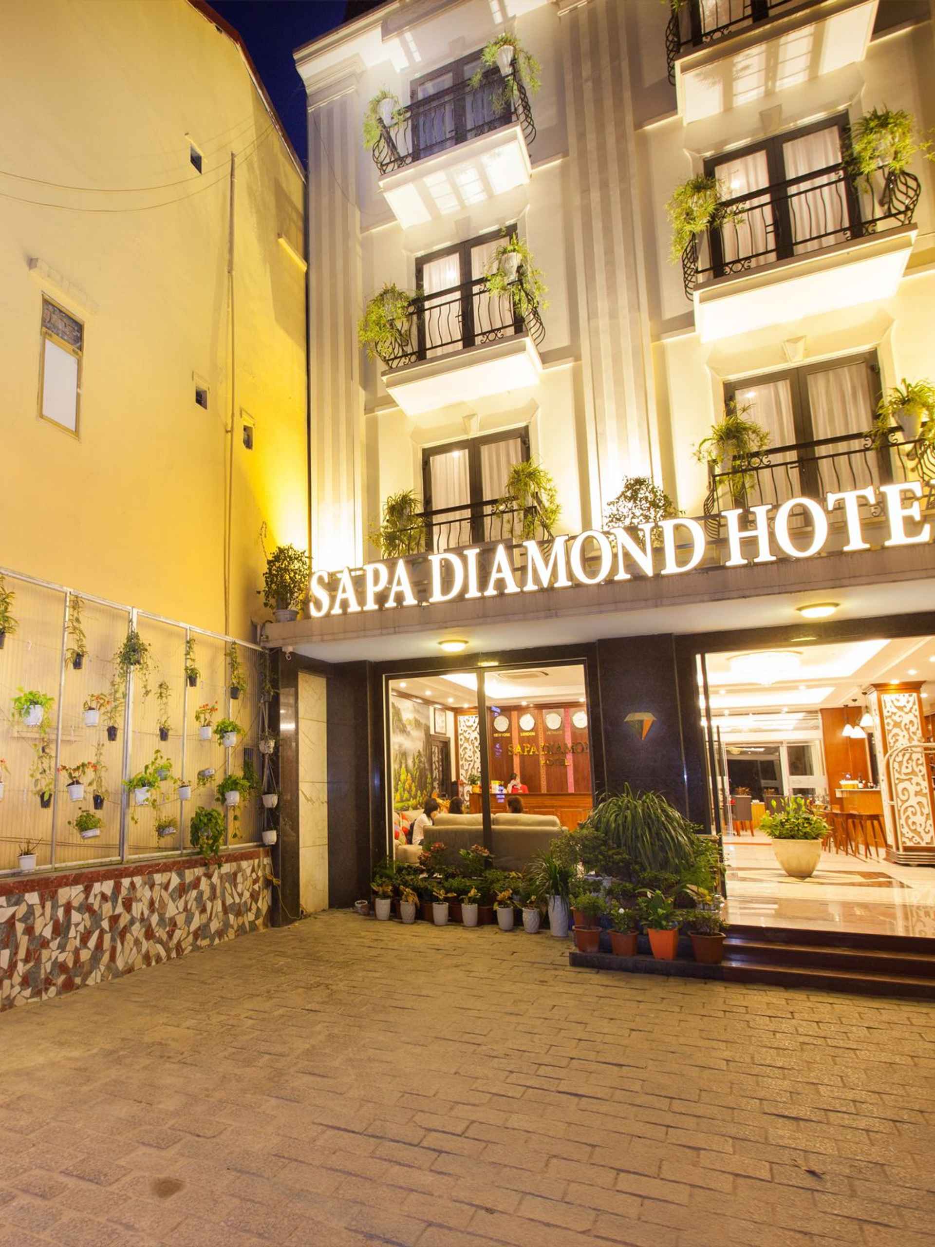 Bên ngoài Sapa Diamond Hotel