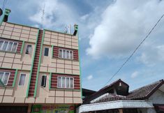 Exterior 5 Guest House Taman Sari Syariah