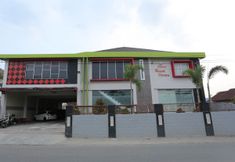 Bangunan 4 OYO 1864 Tiara Guest House