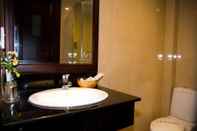 In-room Bathroom Crystal Hotel Nha Trang