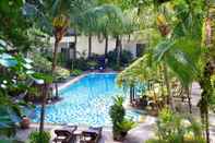 Kolam Renang Goodwood Park Hotel