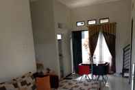 Lobby  Three Bedroom Family Villa near Museum Angkut at Kusuma Estate Kav 8