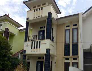 Bangunan 2  Three Bedroom Family Villa near Museum Angkut at Kusuma Estate Kav 8