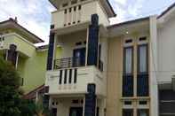 Bangunan  Three Bedroom Family Villa near Museum Angkut at Kusuma Estate Kav 8