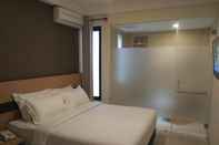 Kamar Tidur Sumi Hotel Surabaya