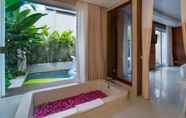 ห้องน้ำภายในห้อง 4 Sithala Villa Seminyak