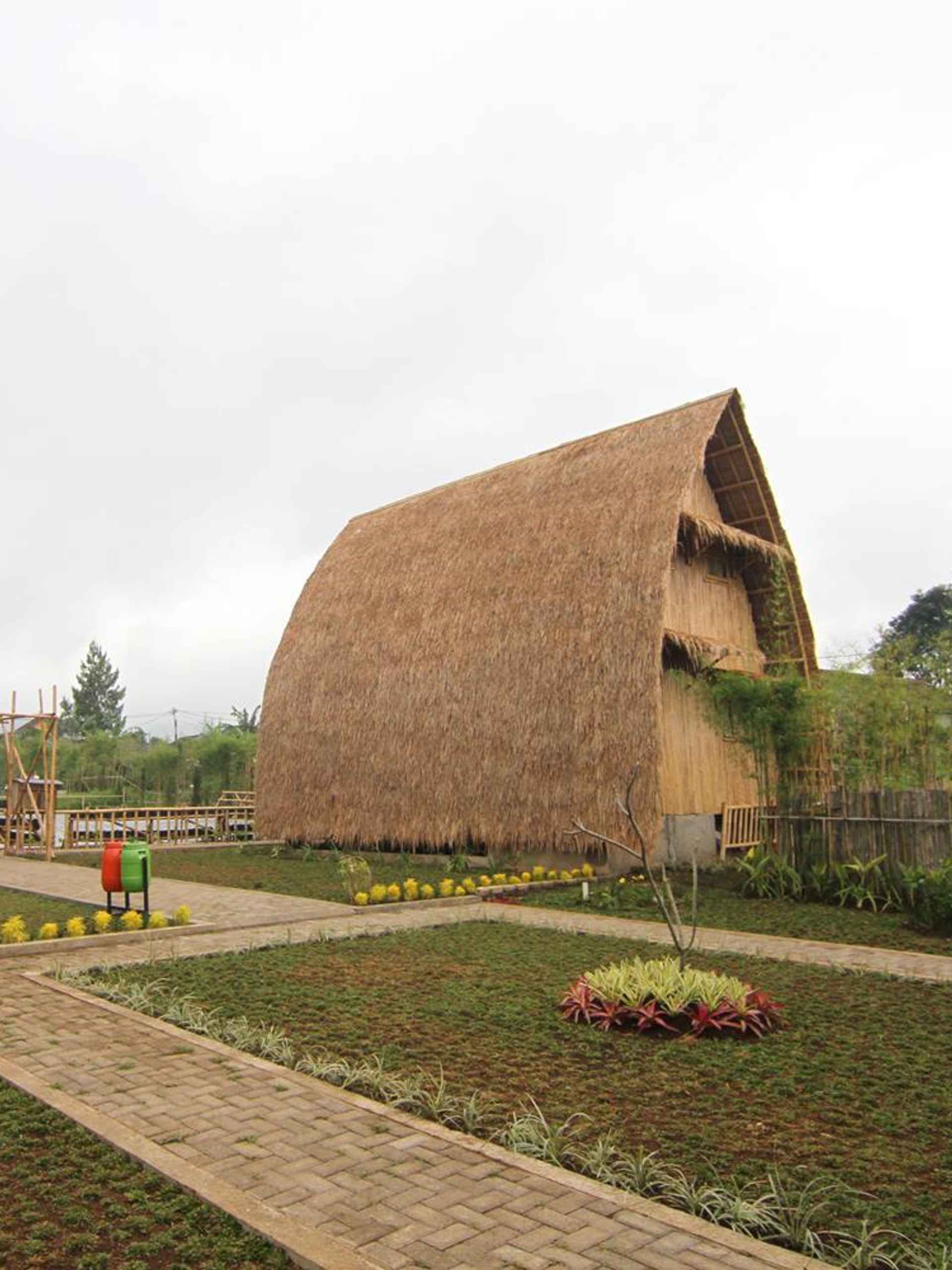 Common Space Villa ChavaMinerva Bambu - Lembang