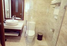 Phòng tắm bên trong 7 Grand Hotel Hoa Binh