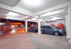 Lobby 2 D'Paragon Dwikora