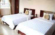 Bilik Tidur 2 Huong Binh Hotel