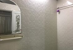 ห้องน้ำภายในห้อง 5 Nett Hotel