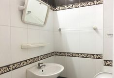 ห้องน้ำภายในห้อง 4 Nett Hotel