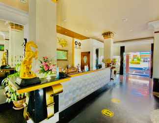 Lobi 2 Crystal Hotel