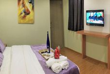 Bedroom Royale Hotel