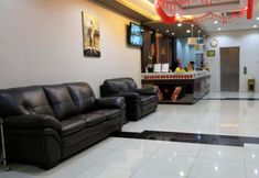 Lobby 3 Royale Hotel