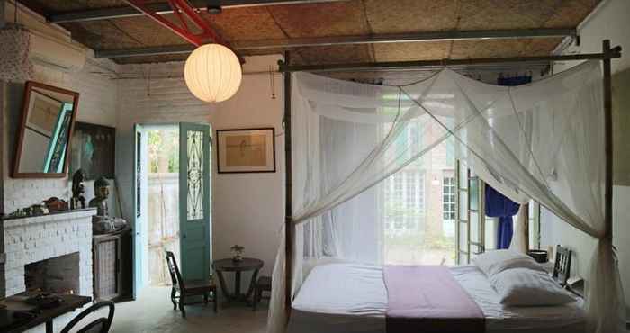 Bedroom Thai Artist Stilt House - H2H