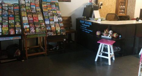 Lobby 2 Giant Hostel