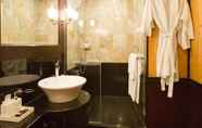 Toilet Kamar 3 Heritage Line - Jasmine Cruise