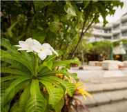 Bên ngoài 7 Wyndham Garden Kuta Beach Bali