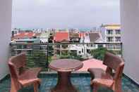 Nearby View and Attractions Danang Beach 2 Hotel