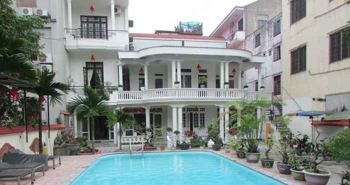 Swimming Pool Hue Garden Villa