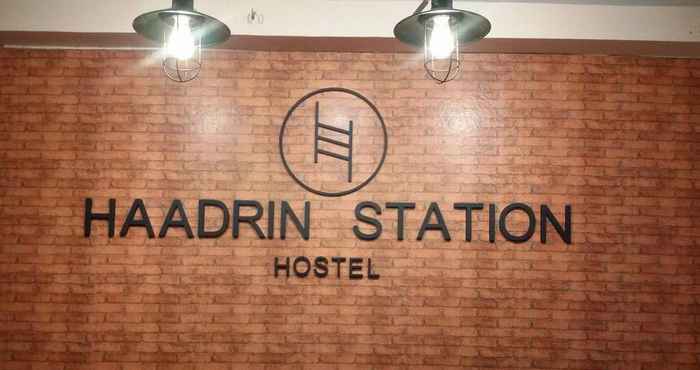 Bangunan Haadrin Station Hostel 