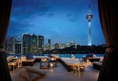Quầy bar, cafe và phòng lounge 7 Hotel Stripes Kuala Lumpur, Autograph Collection