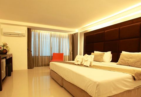 Bedroom The Bangkok Major Suite