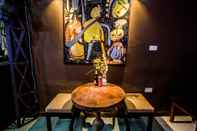 Quầy bar, cafe và phòng lounge Cheetah Hostel