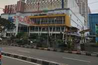 Bar, Cafe and Lounge MR Apartemen Margonda Residence 3