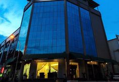 外部的 2 Luscious Hotel