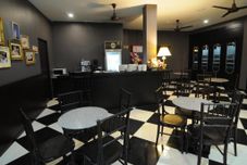 酒吧、咖啡厅和休息室 Luscious Hotel