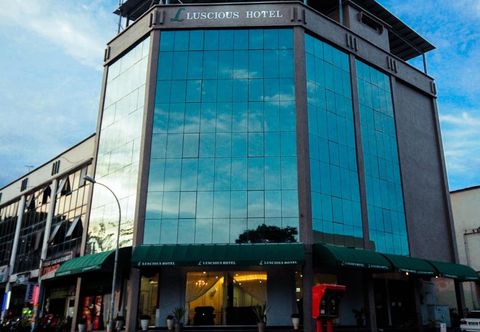 外部的 Luscious Hotel