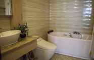 In-room Bathroom 3 Trich Sai  Serviced Apartment West Lake Hanoi